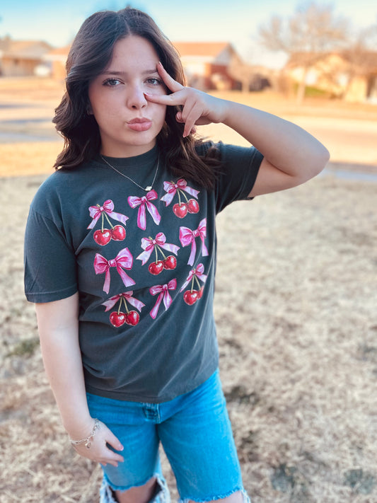 Cheer & Bow Tee- Valentines